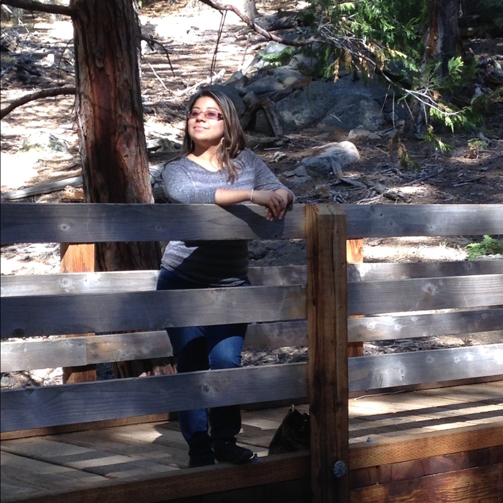 Meet your Posher, Angie M